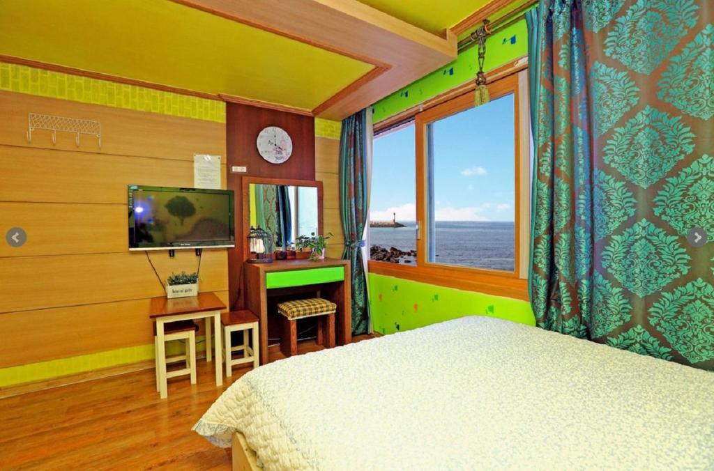 Chagall'S Ocean Чечжу Екстер'єр фото